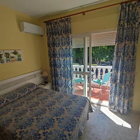 Hostal Europa Πανσιόν Εστεπόνα