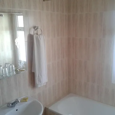 Penzion Hostal Europa 2*