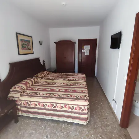 Hostal Europa Πανσιόν Εστεπόνα